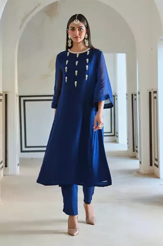 Bell sleeve yoke floral butti embroidered kurta with pant