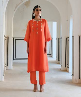 Bell sleeve yoke floral butti embroidered kurta with pants 4
