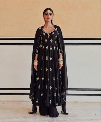 Floral butti embroidered 12 kali anarkali with palazzo & dupatta 1
