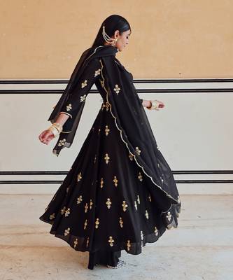 Floral butti embroidered 12 kali anarkali with palazzo & dupatta 3