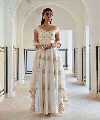 Cap sleeve floral butti embroidered 12 kali anarkali with dupatta 1