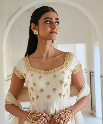 Cap sleeve floral butti embroidered 12 kali anarkali with dupatta 2