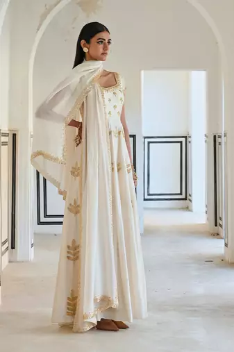 Cap sleeve floral butti embroidered 12 kali anarkali with dupatta