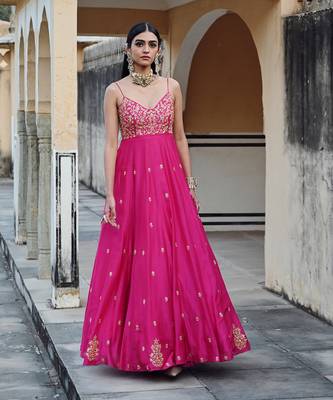 Floral jaal yoke embroidered 16 kali anarkali with dupatta 1