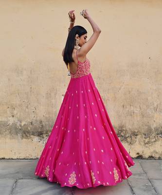 Floral jaal yoke embroidered 16 kali anarkali with dupatta 3