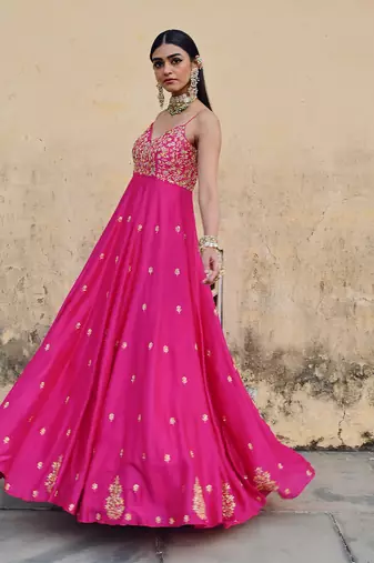 Floral jaal yoke embroidered 16 kali anarkali with dupatta