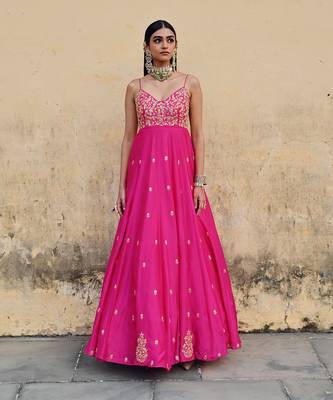 Floral jaal yoke embroidered 16 kali anarkali with dupatta 5