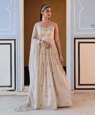Broad step 3 butti embroidered anarkali with dupatta 5