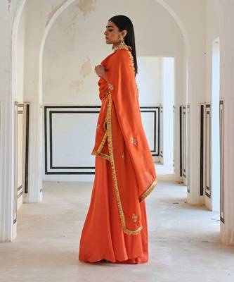 Square neckline floral butti embroidered short kurta with palazzo and dupatta 4