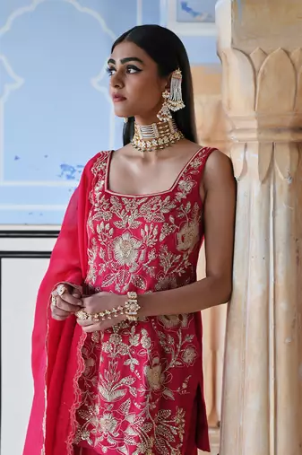 Square nekline big flower jaal embroidered short kurta with palazzo and dupatta