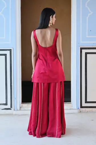 Square nekline big flower jaal embroidered short kurta with palazzo and dupatta