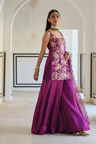 Square nekline big flower jaal embroidered short kurta with palazzo and dupatta