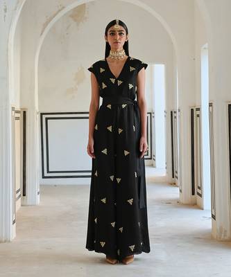 Black big butti embroidered loose jumpsuit 1