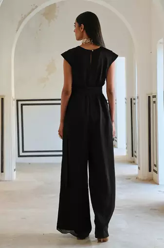 Black big butti embroidered loose jumpsuit