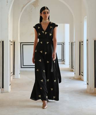 Black big butti embroidered loose jumpsuit 4