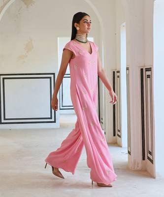 Baby pink small floral butti embroidered loose jumpsuit. 4
