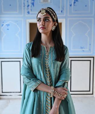 Turquoise blue 3/4 th sleeve leaf embroidered short kurta with dhoti and dupatta 2