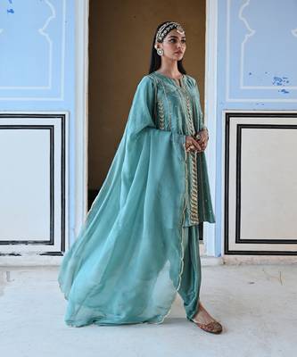 Turquoise blue 3/4 th sleeve leaf embroidered short kurta with dhoti and dupatta 5