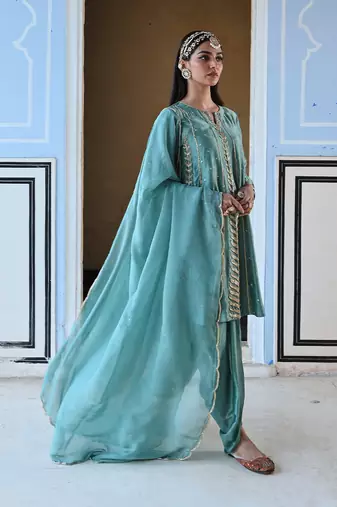 Turquoise blue 3/4 th sleeve leaf embroidered short kurta with dhoti and dupatta