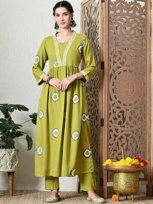 Green women rayon printed aline kurta with palazzo set 1