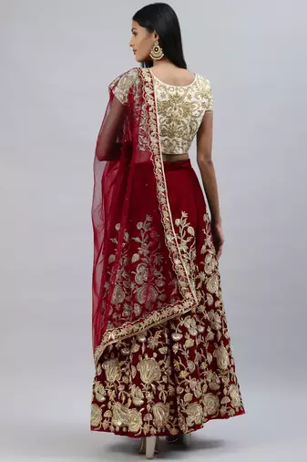 MAROON ZARI DORI & SEQUINS EMBROIDERED VELVET SEMI STITCHED LEHENGA CHOLI