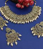 Opulent kundan necklace set - exquisite indian bridal jewelry for weddings & celebrations