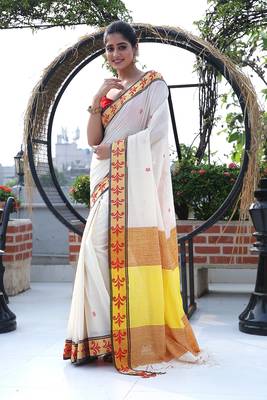 Women's white handspan cotton anchal matka jamdani buti saree 1