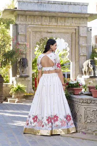Women's white Georgette With Thread Embroidery Work Lehenga Choli 