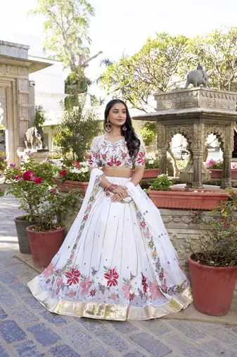 Women's white Georgette With Thread Embroidery Work Lehenga Choli 