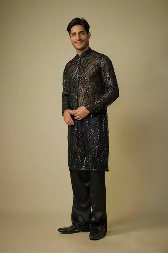 Black embroiderd kurta set