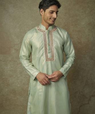 Sage green embroiderd kurta set 2