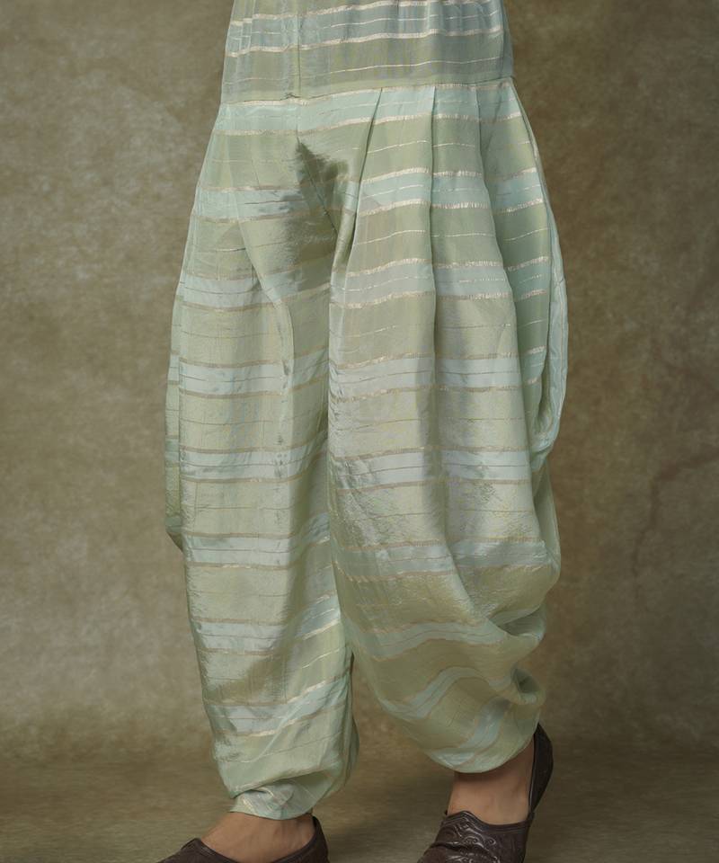 Sage green embroiderd kurta set