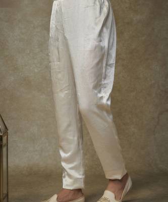 Beige embroiderd sherwani with pant 4