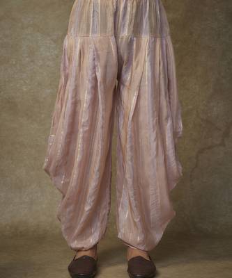 Peach embroiderd kurta with pant 5