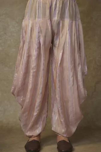 Peach embroiderd kurta with pant