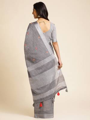 grey embroiderd pure cotton saree with unstitched blouse piece 3