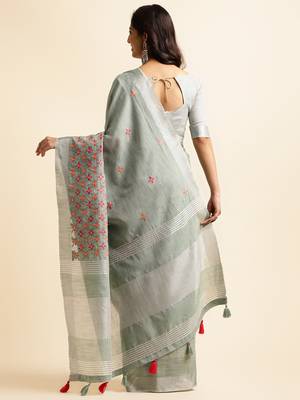 sky blue embroiderd pure cotton saree with unstitched blouse piece 3