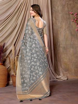 Grey printed khadi silk blend saree with unstitched blouse piece 4