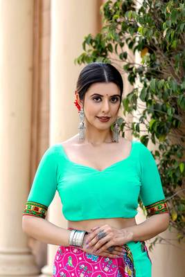pink-turquoise georgette mirror &beads work saree with unstitched blouse piece 5