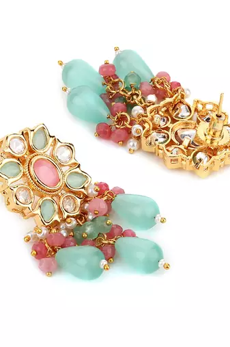Women green & gold toned necklace set