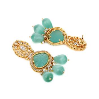 Gold-plated green kundan necklace set 3