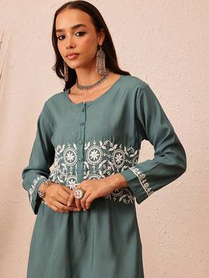 Hand embroidered slate grey cotton lucknowi chikankari co-ord set 4