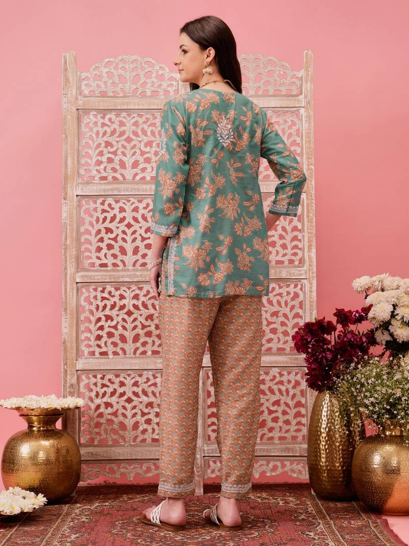 Hand embroidered green muslin lucknowi chikankari co-ord set