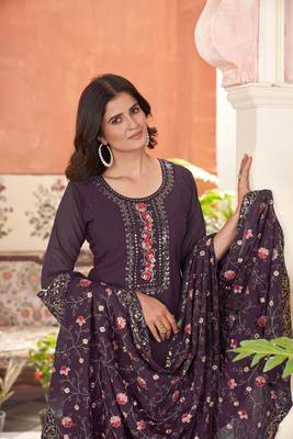 star georgette zari embroidery work wine kurta set 3