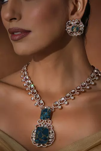Blue polki pendant necklace set