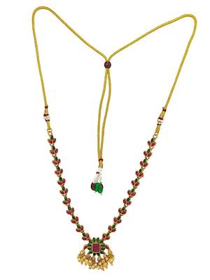 Gold-plated floral delicate necklace set 3