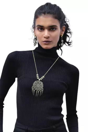 Silver plated floral shape jewellery setoxidised necklace set