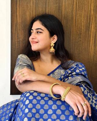 Blue banarasi silk saree for women 4