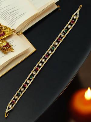 Gold -plated kundan & beads studded matha patti 1