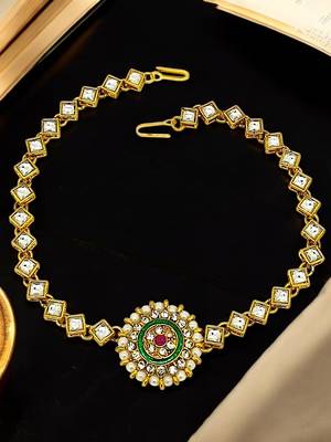 Gold-plated round shape kundan-studded beaded matha patti 1
